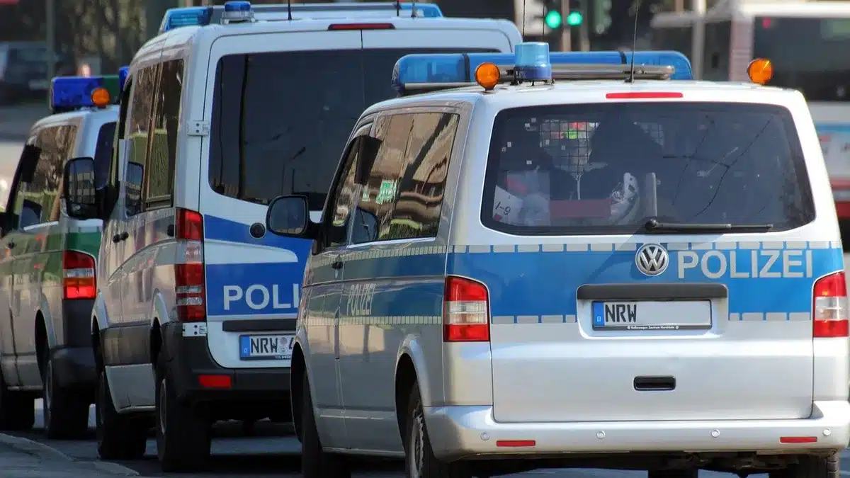 Federal police patrolling an urban street in Mekelle context