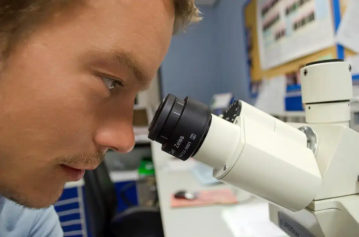 Lab bench with generic gene‑editing equipment and vials